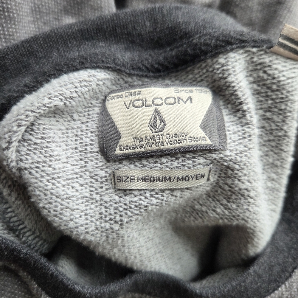 Volcom Gray Long Sleeve Crewneck Sweater Mens Size Medium - Picture 6 of 10